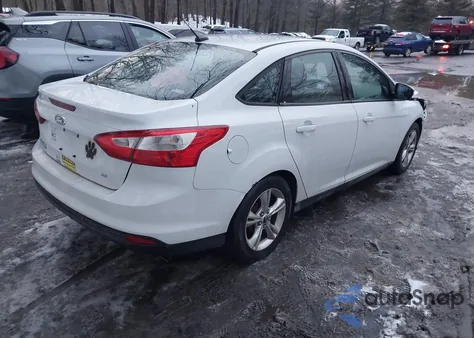 2014 Ford Focus Se z USA, uszkodzony, nr VIN 1FADP3F23EL297526